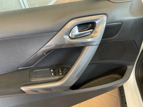 Peugeot 2008 Active 1.2L PureTech 82