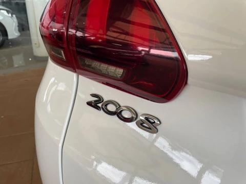 Peugeot 2008 Active 1.2L PureTech 82