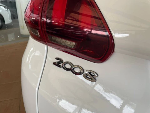 Peugeot 2008 Active 1.2L PureTech 82