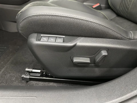 Peugeot e-208 GT Eléctrico Gen2 115 kW (156CV)