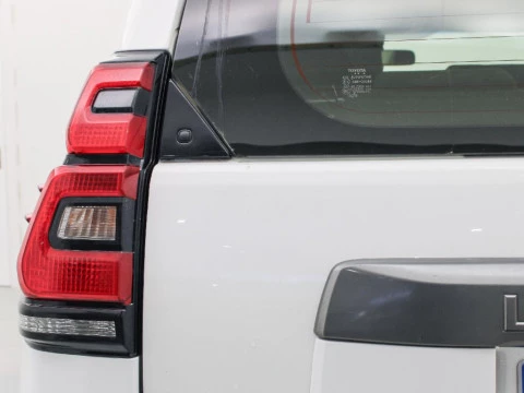 Toyota Land Cruiser 2.8D-4D 150KW VX 204 5P 7 Plazas