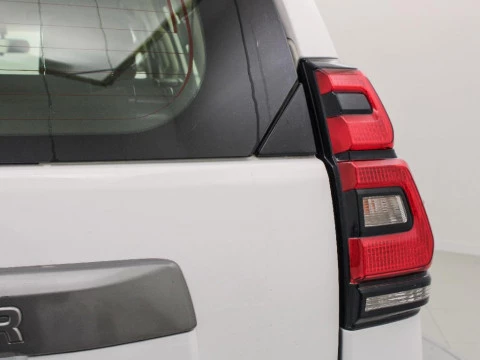 Toyota Land Cruiser 2.8D-4D 150KW VX 204 5P 7 Plazas