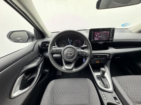 Toyota Yaris 1.5 120H Business Plus