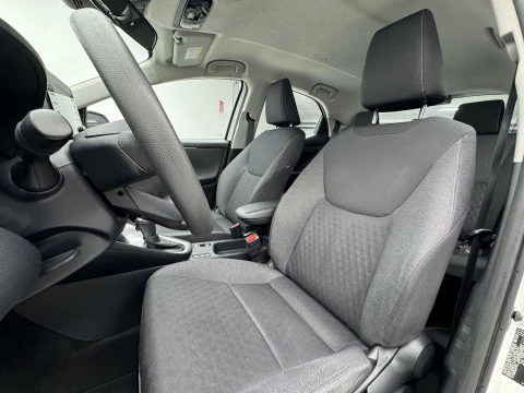 Toyota Yaris 1.5 120H Business Plus