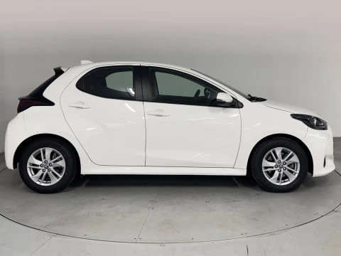 Toyota Yaris 1.5 120H Business Plus