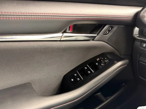 Mazda3 2.0 e-SKYACTIV-G 88KW HOMURA