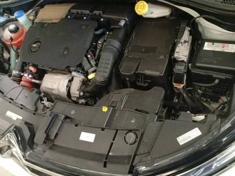 Citroën C4 Cactus BlueHDi 100 S&S C-Series