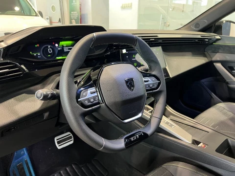 Peugeot 308 5P GT Hybrid MHEV 145 e-DCS6