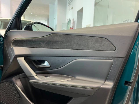 Peugeot 308 5P GT Hybrid MHEV 145 e-DCS6