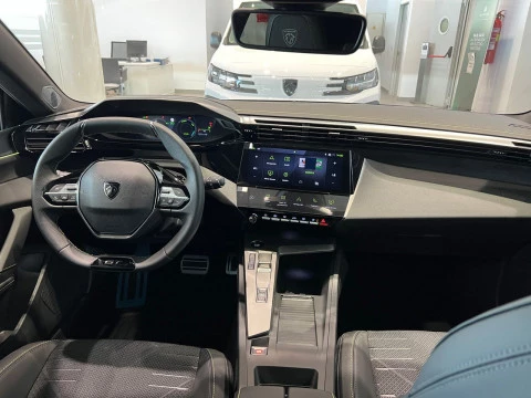 Peugeot 308 5P GT Hybrid MHEV 145 e-DCS6