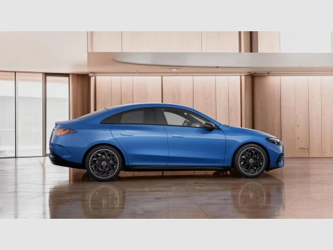 Mercedes-Benz CLA  180 con tecnologia hibrida