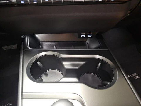 Lexus UX 2.0 300h UX Plus