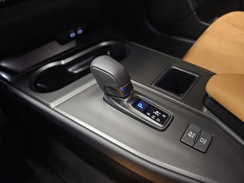 Lexus UX 2.0 300h UX Plus