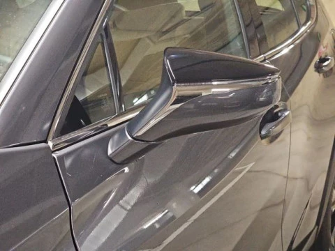 Lexus UX 2.0 300h UX Plus