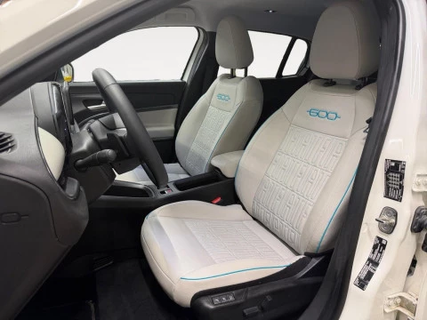 Fiat 600 600 MHEV La prima 1.2 74kW (100CV) DDCT