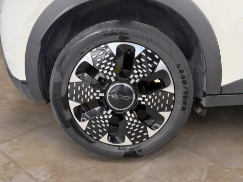 Fiat 600 600 MHEV La prima 1.2 74kW (100CV) DDCT