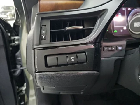 Lexus ES 2.5 300h Luxury