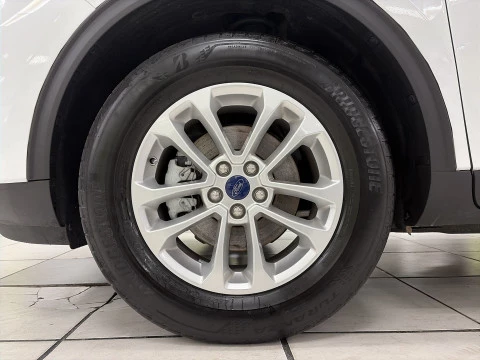 Ford Kuga 2.5 Duratec FHEV Titanium 4x4 Auto 140 kW (190 CV)