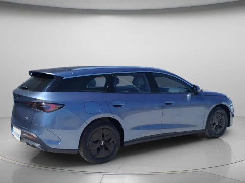 BYD SEAL 6 DM-I BYD SEAL 6 DMI BOOST TOURING