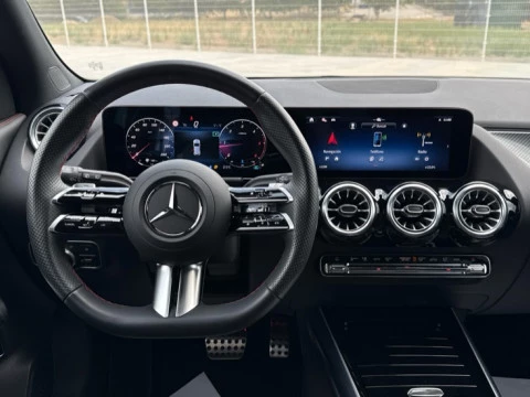Mercedes-Benz GLA  200 d