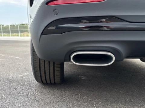 Mercedes-Benz GLA  200 d