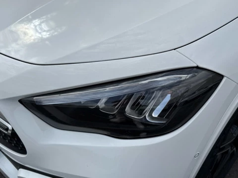 Mercedes-Benz GLA  200 d