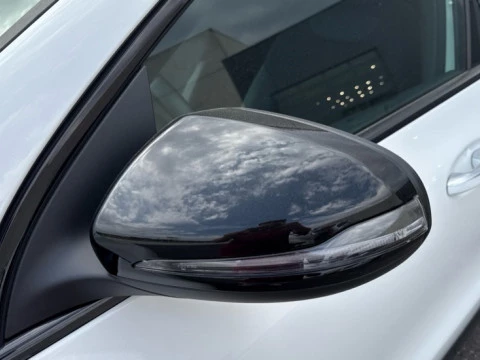 Mercedes-Benz GLA  200 d