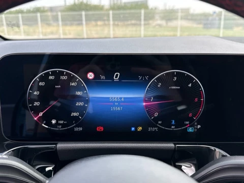 Mercedes-Benz GLA  200 d