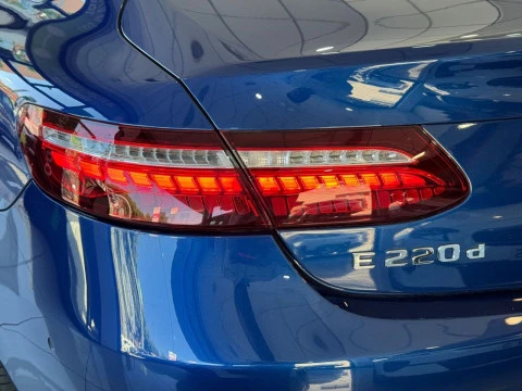 Mercedes-Benz Clase E E 220 d 4MATIC Coupé