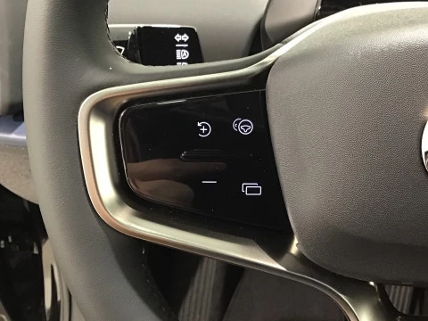 Volvo EX30 Single Motor Extended Range Ultra Auto