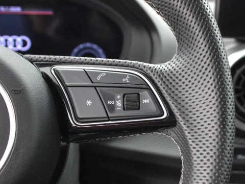 Audi Q2 2.0 35 TDI S TRONIC ADRENALIN 150 5P