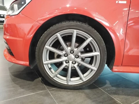 Audi A1 Sportback AUDI  1.0 TFSI Adrenalin
