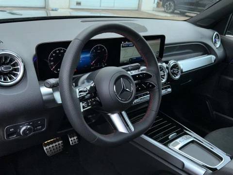 Mercedes-Benz GLB  200 d