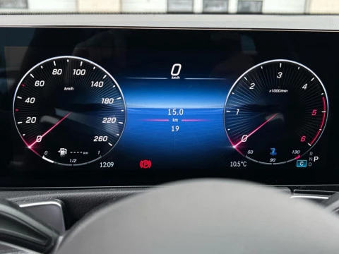 Mercedes-Benz GLB  200 d