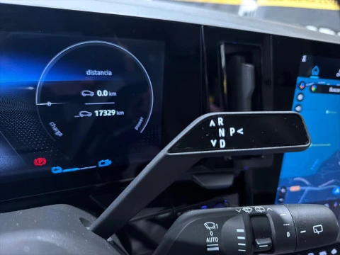 Renault Espace Iconic E-Tech full hybrid 146kW
