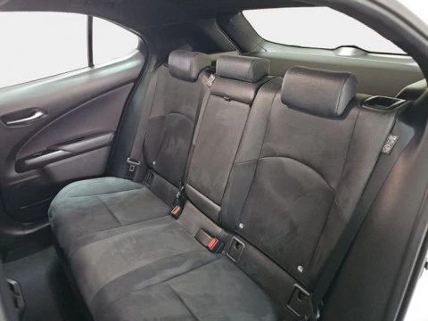 Lexus UX 2.0 300h UX Plus