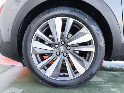 Peugeot 5008 PureTech 130 SANDS Allure 96 kW (130 CV)