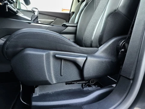 Peugeot 5008 PureTech 130 SANDS Allure 96 kW (130 CV)