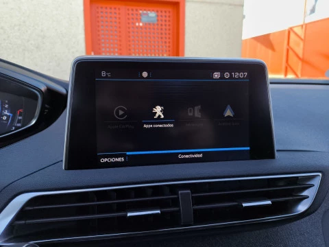 Peugeot 5008 PureTech 130 SANDS Allure 96 kW (130 CV)