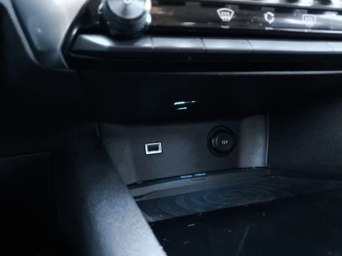 Peugeot 5008 PureTech 130 SANDS Allure 96 kW (130 CV)