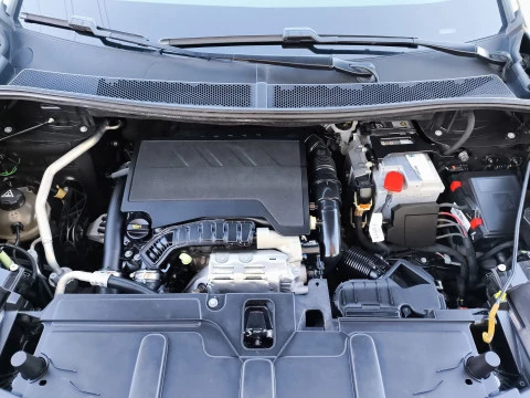 Peugeot 5008 PureTech 130 SANDS Allure 96 kW (130 CV)