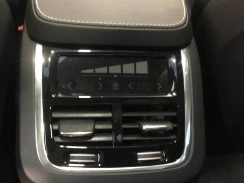 Volvo XC90 XC90 R-Design, B5 AWD mild hybrid 7 plazas (diésel), 7 Asientos