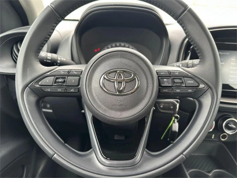 Toyota Aygo X Cross Cross Play