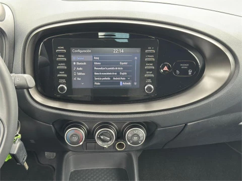 Toyota Aygo X Cross Cross Play