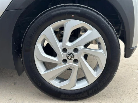 Toyota Aygo X Cross Cross Play