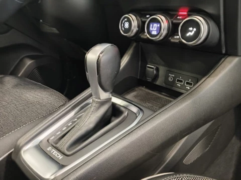 Renault Captur Fast Track E-TECH PHEV 160cv