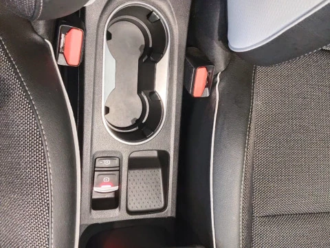 Renault Captur Fast Track E-TECH PHEV 160cv