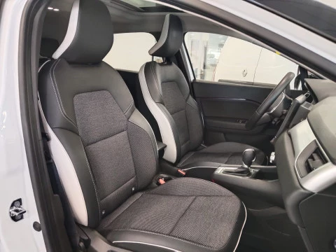 Renault Captur Fast Track E-TECH PHEV 160cv