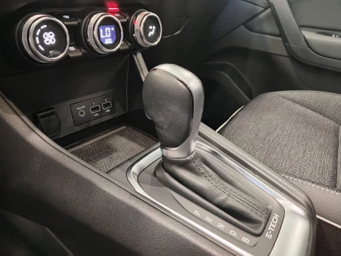 Renault Captur Fast Track E-TECH PHEV 160cv