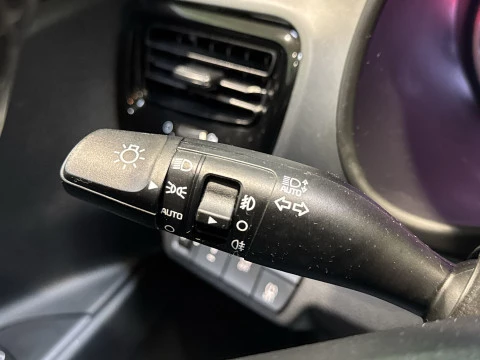 Kia Stonic 1.0 T-GDi MHEV Drive iMT 74 kW (100 CV)